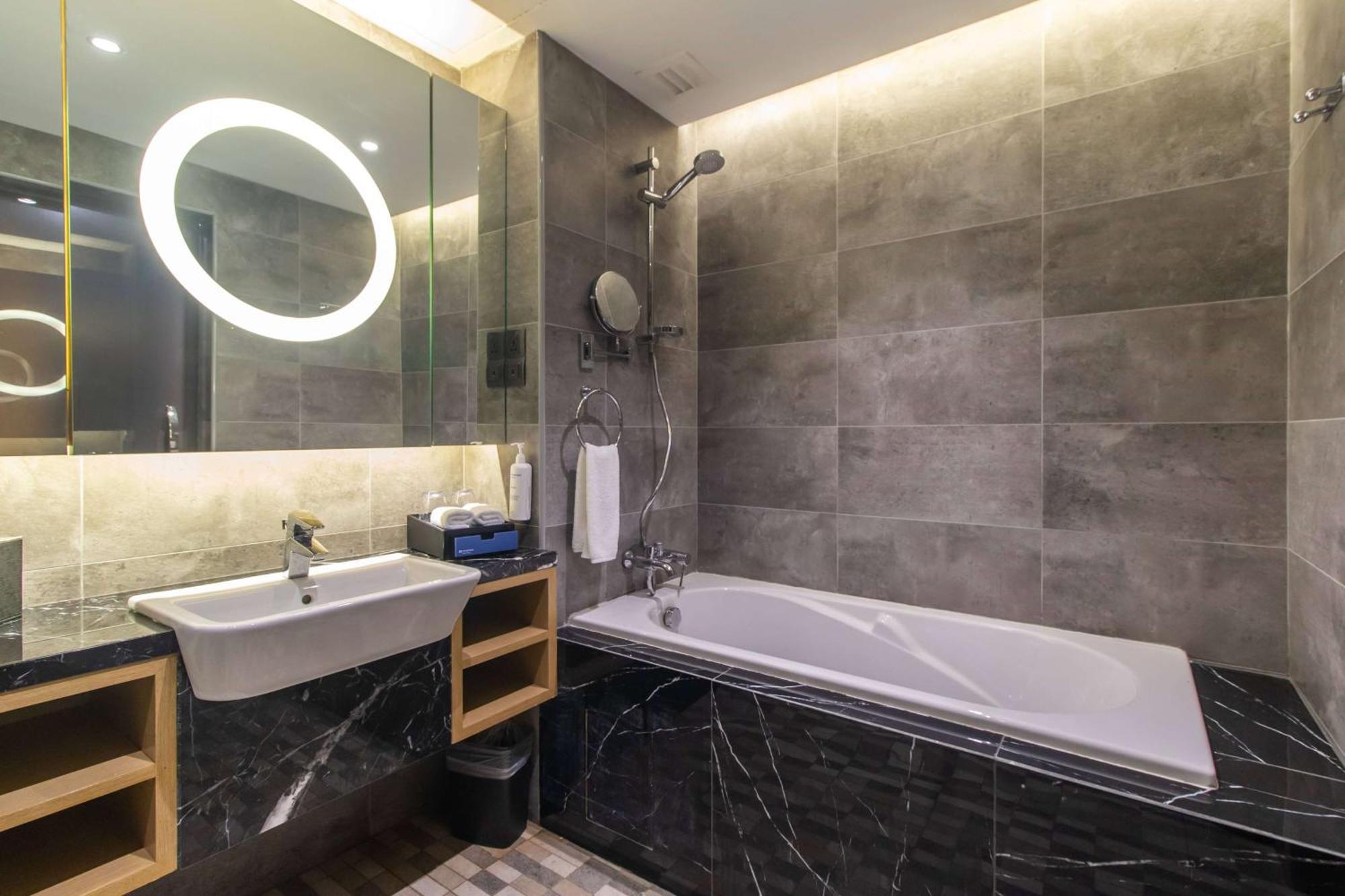 Wyndham Acmar